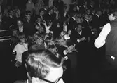 Publik på popgala i Idrottshuset, 1964