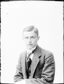 Ateljéporträtt - man, Östhammar, Uppland