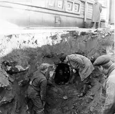 Bäcken (öster om vilken Östanbäcksgatan ligger) intunnlad i Trädgårdsgatan vid Hushållningssällskapet, påträffad vid gatuarbete.