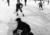 Skolturnering i bandy på Alnängarna, 1954