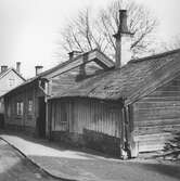 Huslänga på Kyrkogårdsgatan 27, 1952