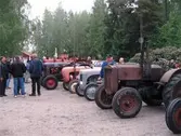 Veterantraktorklubb ställer ut traktorer i Stora Mellösa, 1990-tal