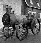 Lokomobil utanför gamla brandstationen.