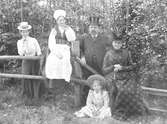 Familjen Nordstrand i naturen i Strömsnäs, 1901-05-25