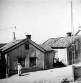 Långgatan 17 a och b. Huset rivet 1946.