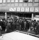 Invigning av Domus, ett nytt varuhus vid Kungsgatan i Huskvarna år 1966, nuvarande Rosengallerian.