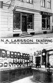 N.A. Larssons uraffär, Storgatan 5B (reklamkort med två bilder)