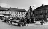 Stora torget med brunnen, mot Wera-magasinet.