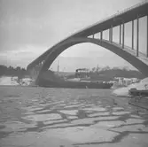 Fartyget Iris vid Sandöbron
