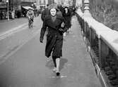 Kvinna på Storbron, 1940-tal