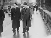 Två vänner på Storbron, 1930-tal