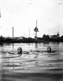 Pojkar badar i Svartån, 1920-tal