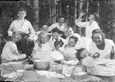 Grupp på picknick, 1920-tal