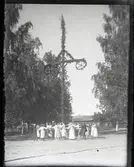 Midsommar, dans kring majstången.
