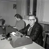 Arbete på sjukkassan.