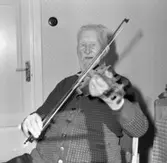 F. Ludvigsson med fiol.