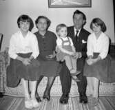 F. Ludvigsson med familj.