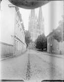 Uppsala domkyrka från S:t Larsgatan, Uppsala