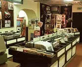 Skivställ på musikaffären LP-skivan, 1981