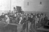 Pojkar vid Olaus Petriskolan, 1920 ca
