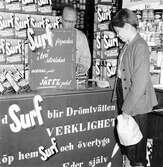 Första kunden för dagen på Sundstedts, ca 1956