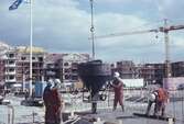 Gjutning av betongplatta i Ladugårdsängen, 1991