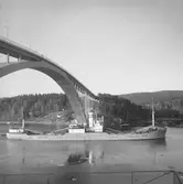 Fartyget Brettenham vid Sandöbron