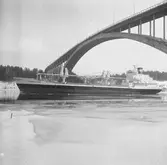 Fartyget Finnalpino vid Sandöbron
