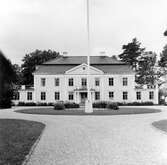 Tuna. Herrgården uppförd 1848. Vid en ombyggnad 1912-13 erhöll den sin nuvarande karaktär.