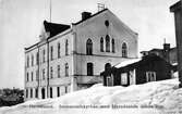 Vykort cirka 1900. Immanuelskyrkan med Härnösands äldsta hus.