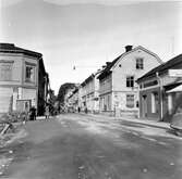 Till vänster kvarteret Kopparslagaren, till höger kvarteren Målaren och Förgyllaren. Bild mot NO.