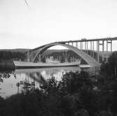 Fartyget Maltesholm vid Sandöbron

