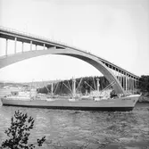 Fartyget Tove Lilian vid Sandöbron