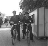 Män på cykel