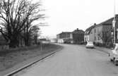 Hus utmed Järnvägsgatan i Huskvarna år 1975.