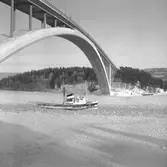 Fartyget Mercur vid Sandöbron
