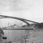 Fartyget Minnesota vid Sandöbron
