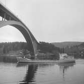 Fartyget Spiekeroog vid Sandöbron

