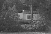  Husbåt ombyggd till sommarstuga. Yngve Gamlins ö.