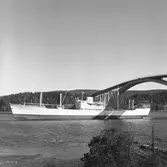 Fartyget Burma vid Sandöbron
