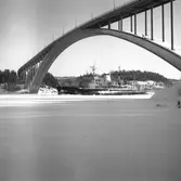 Fartyget Njord vid Sandöbron
