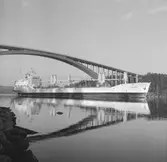 Fartyget Pallas vid Sandöbron
