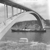 Fartyget Harö vid Sandöbron
