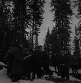 Män. Troligen 50-60 talet.