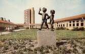 Skulptur vid Stjärnhusskolan, 1950-tal