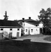 Åkare Axel Mobergs gård, Norra Kyrkogatan 19.