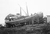 Lastbåten M/F Björn upplagd på varv, 1930-tal