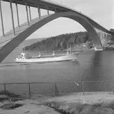 Fartyget Norrö vid Sandöbron