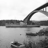 Fartyget Sälen vid Sandöbron

