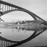 Fartyget Kroonborg vid Sandöbron
